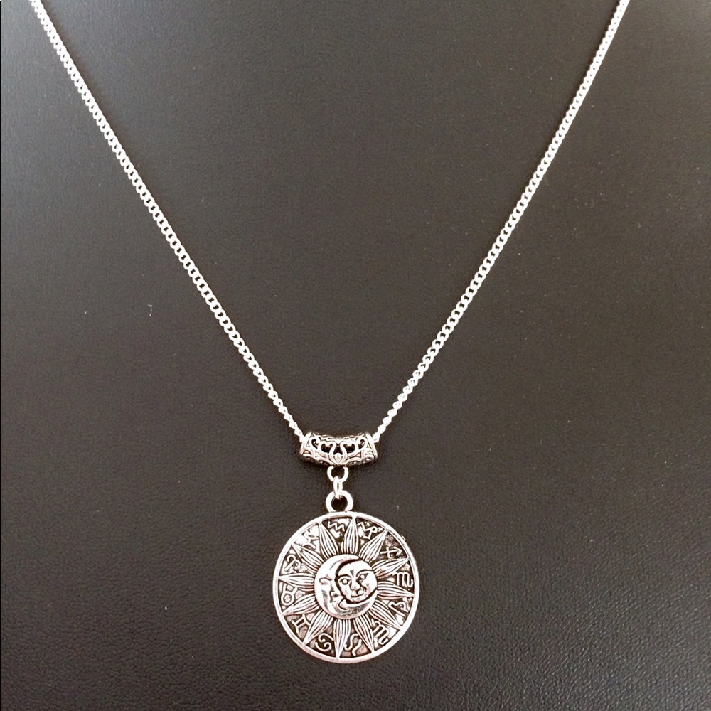 Zodiac necklace - Picture 3 of 3